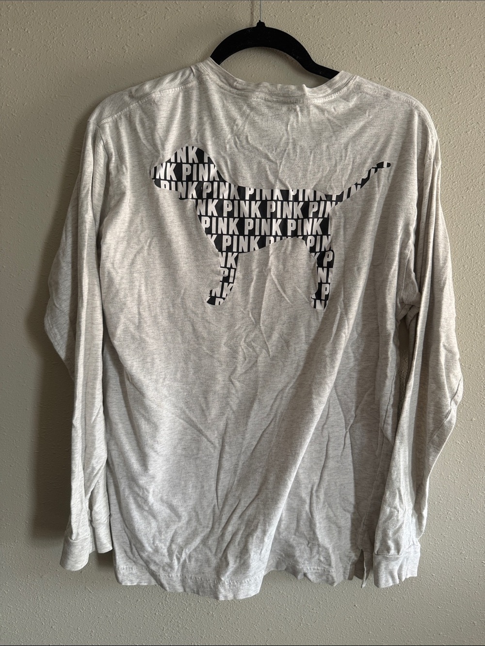 Victoria's Secret Light Gray Long-Sleeve Pocket Tee with Dog Logo - Picture 3 of 3